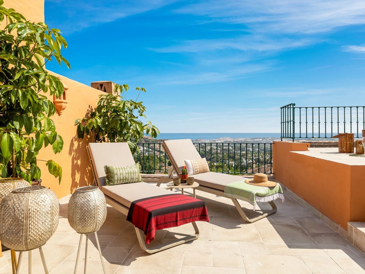 3 chambre Appartement à vendre à Nueva Andalucia avec piscine garage - 2 295 000 € (Ref: 10046462)
