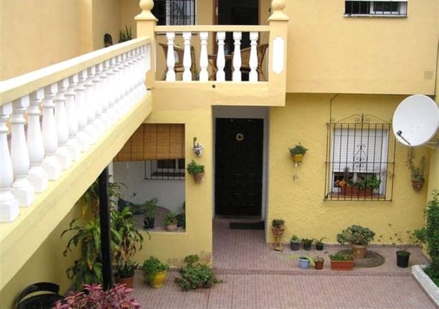 4 sypialnia Dom na sprzedaż w Rodeo Alto - Guadaiza - La Campana, Marbella - 339 000 € (Ref: 10046472)