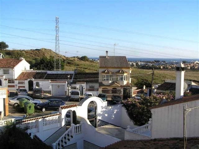 4 sypialnia Dom na sprzedaż w Rodeo Alto - Guadaiza - La Campana, Marbella - 339 000 € (Ref: 10046472)