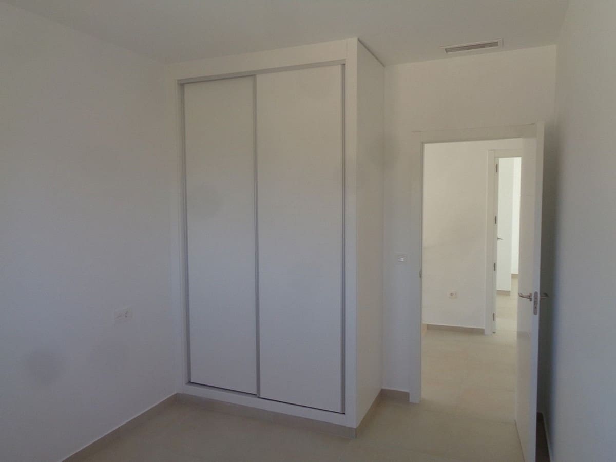 4 bedroom Villa for sale in Alicante / Alacant city with pool garage - € 357,000 (Ref: 10046483)