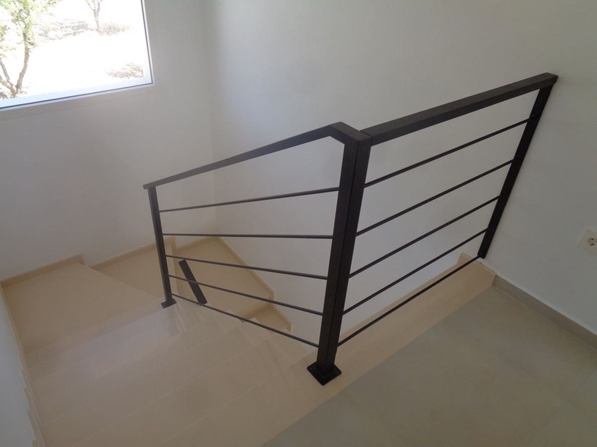 4 bedroom Villa for sale in Alicante / Alacant city with pool garage - € 357,000 (Ref: 10046483)