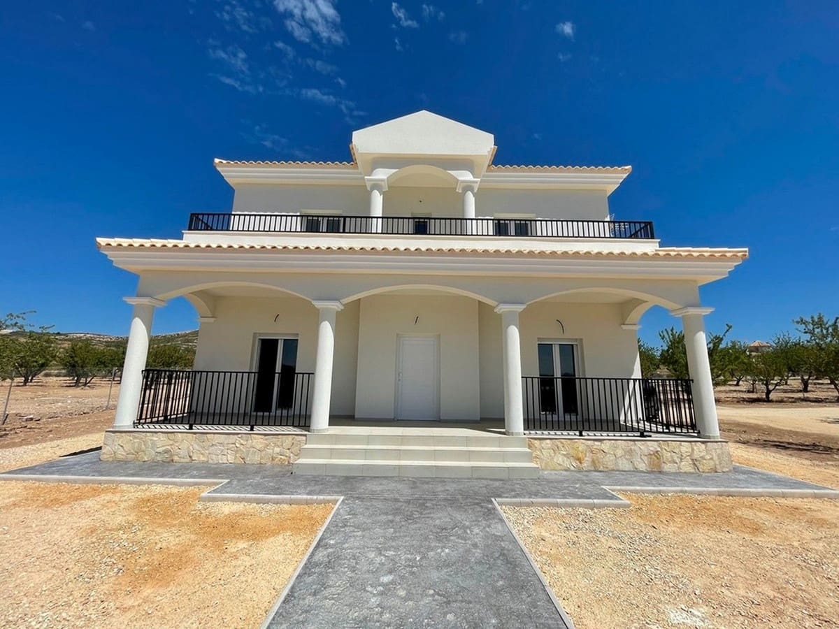 4 bedroom Villa for sale in Alicante / Alacant city with pool garage - € 357,000 (Ref: 10046483)