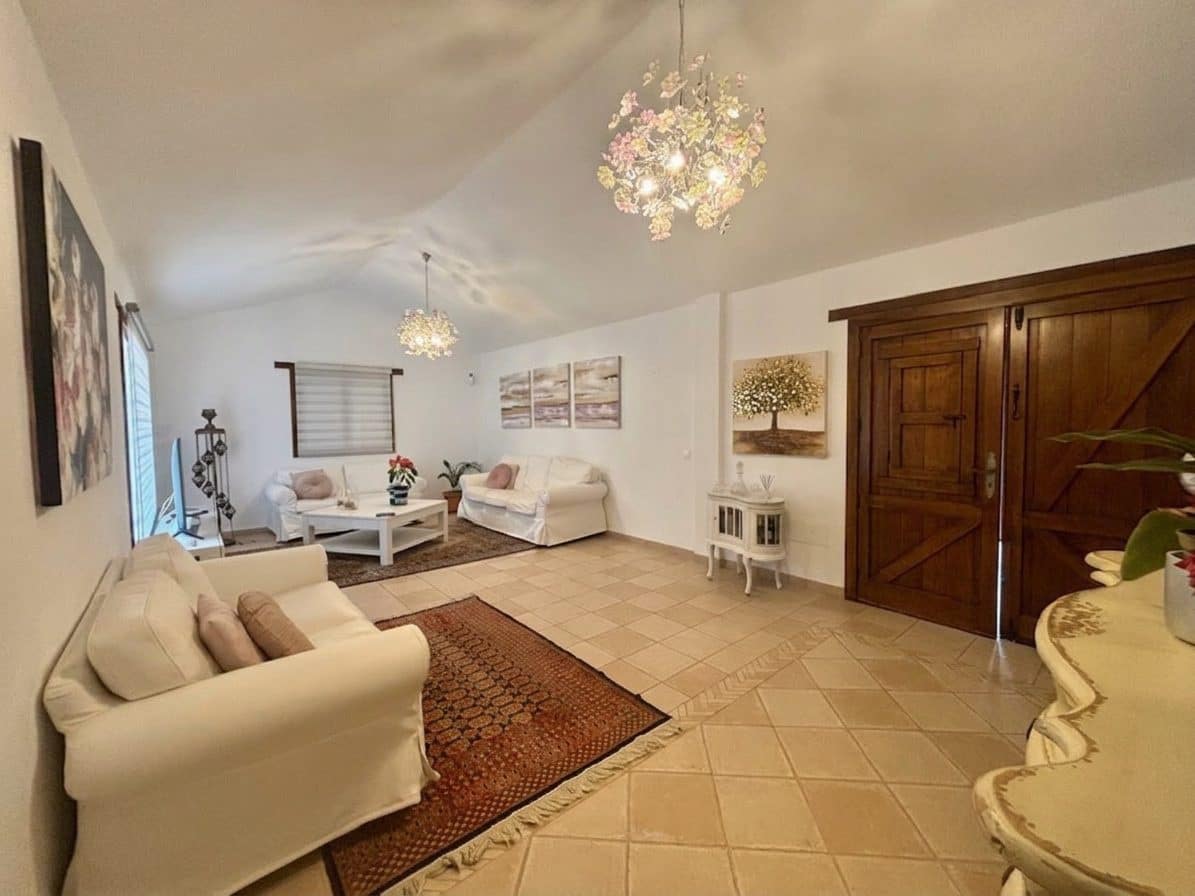 3 sovrum Villa till salu i Tuineje med pool - 450 000 € (Ref: 10046494)