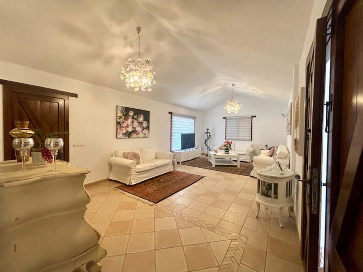 3 sovrum Villa till salu i Tuineje med pool - 450 000 € (Ref: 10046494)