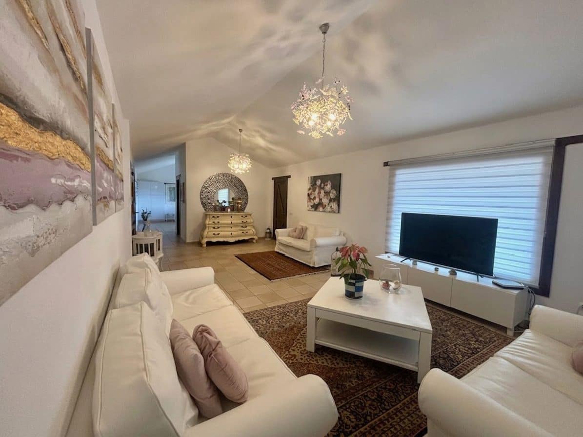 3 sovrum Villa till salu i Tuineje med pool - 450 000 € (Ref: 10046494)