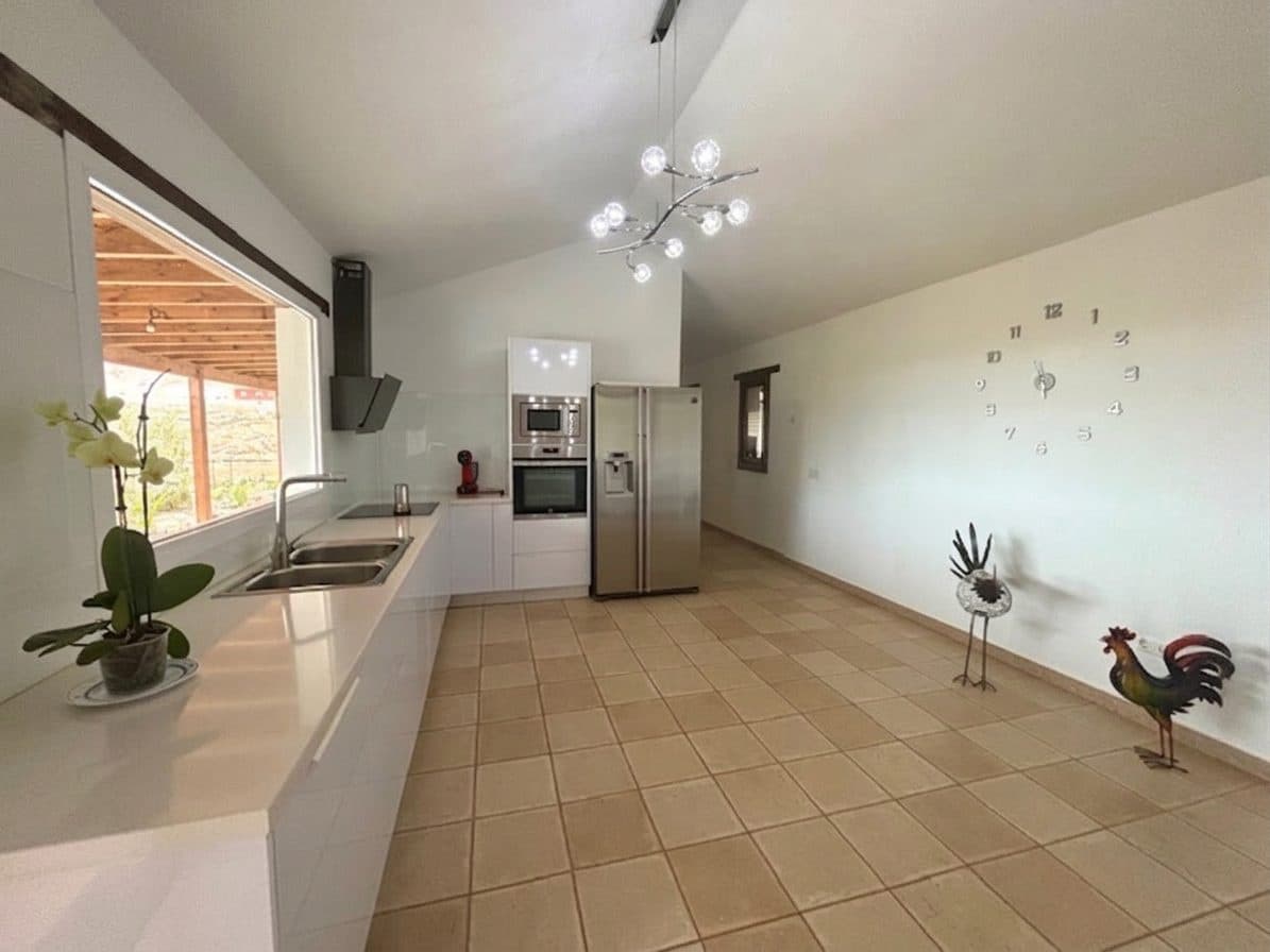 3 sovrum Villa till salu i Tuineje med pool - 450 000 € (Ref: 10046494)