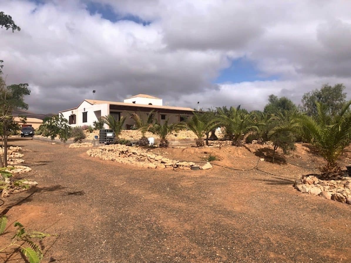 3 sovrum Villa till salu i Tuineje med pool - 450 000 € (Ref: 10046494)