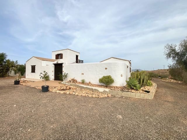 3 sovrum Villa till salu i Tuineje med pool garage - 450 000 € (Ref: 10046494)