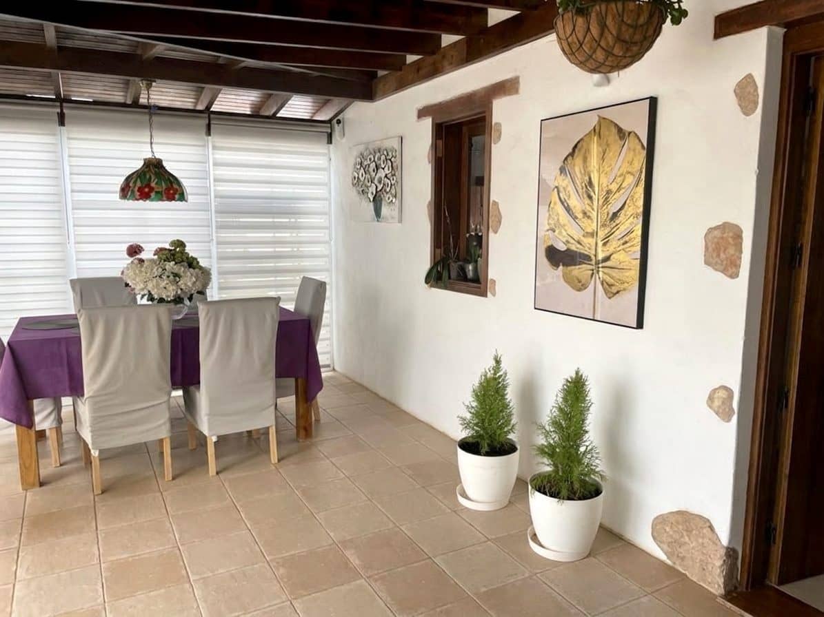 3 sovrum Villa till salu i Tuineje med pool - 450 000 € (Ref: 10046494)