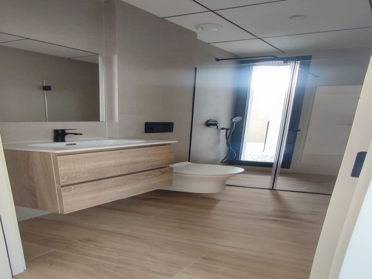 3 bedroom Villa for sale in Pilar de la Horadada with pool garage - € 628,000 (Ref: 10046506)