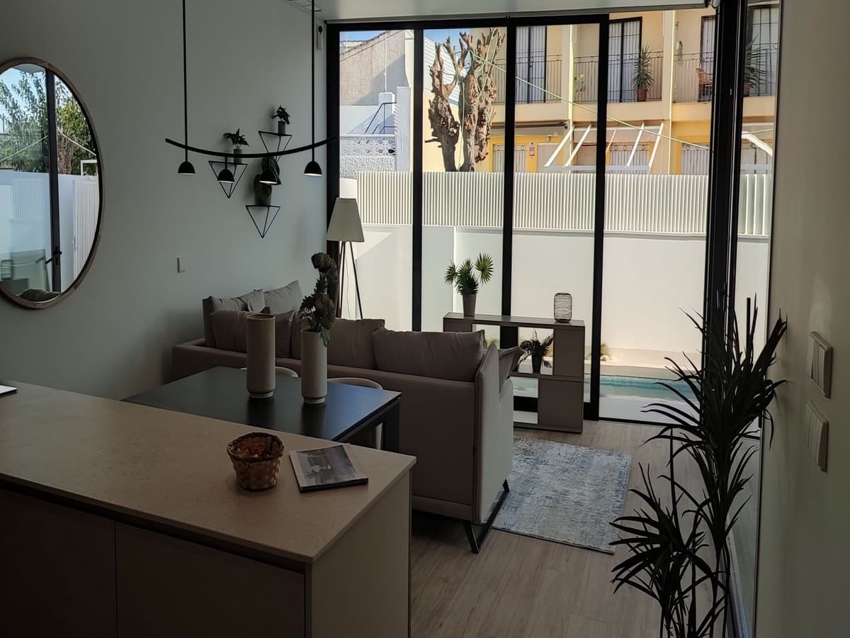 3 bedroom Villa for sale in Pilar de la Horadada with pool garage - € 628,000 (Ref: 10046506)