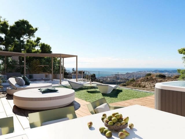 3 soverom Villa til salgs i Benalmadena Costa, Benalmádena med svømmebasseng garasje - € 1 190 000 (Ref: 10046509)