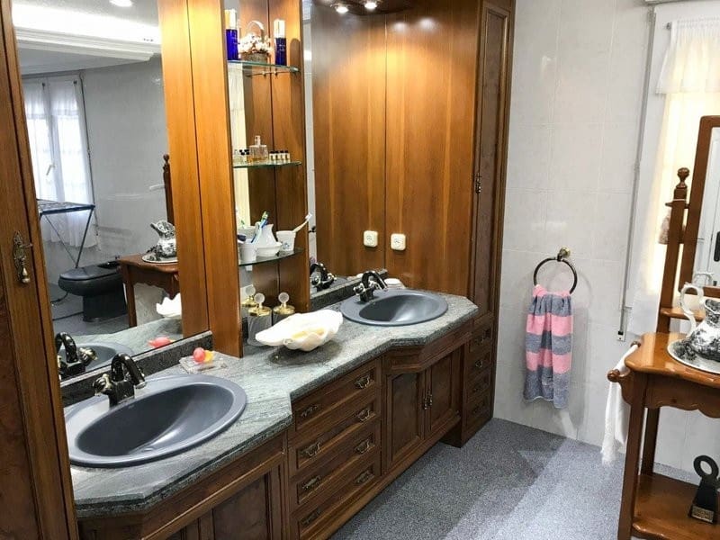 6 Zimmer Villa zu verkaufen in Orihuela mit Pool Garage - 1.555.000 € (Ref: 10046517)