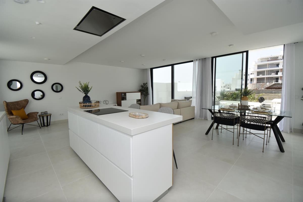 Apartamento de 2 habitaciones en Fuengirola en venta con piscina garaje - 839.000 € (Ref: 10046521)