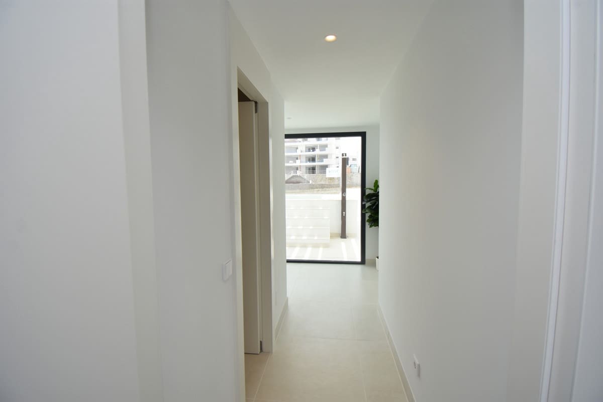 Apartamento de 2 habitaciones en Fuengirola en venta con piscina garaje - 839.000 € (Ref: 10046521)