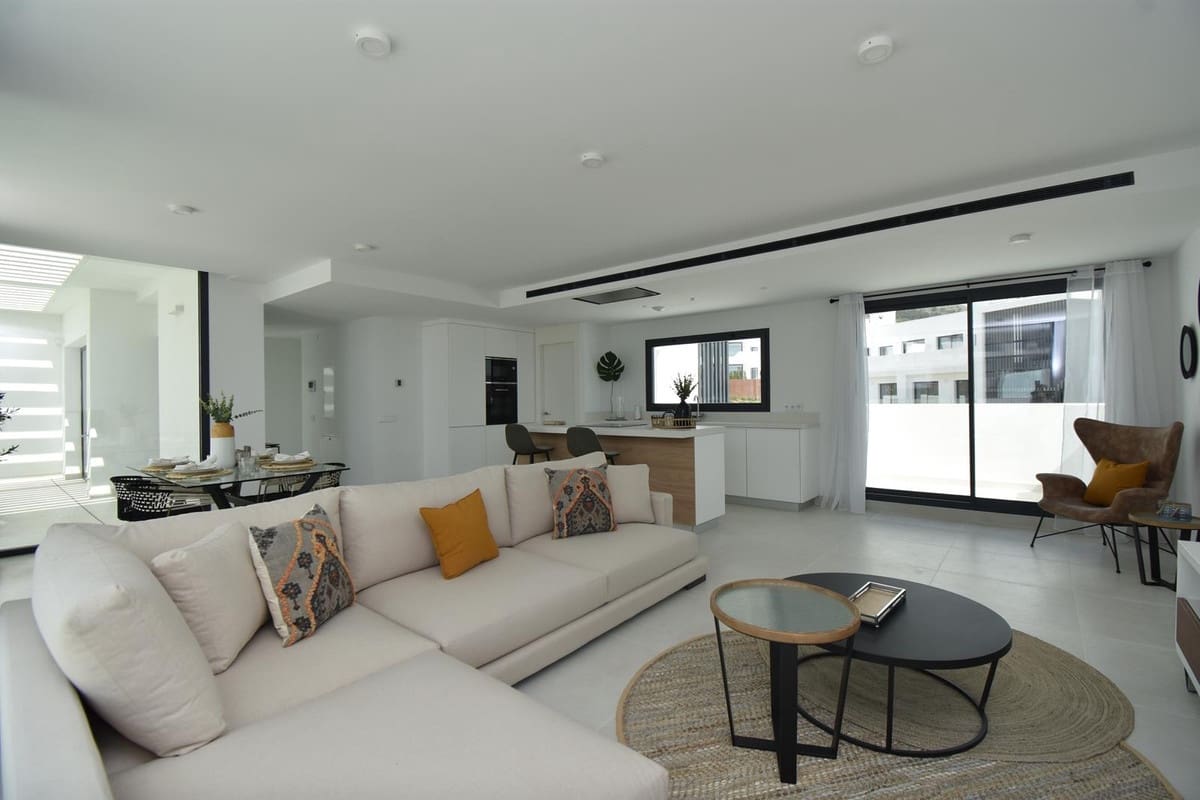 Apartamento de 2 habitaciones en Fuengirola en venta con piscina garaje - 839.000 € (Ref: 10046521)