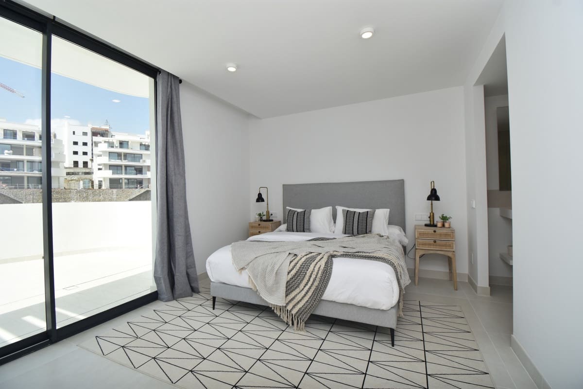 Apartamento de 2 habitaciones en Fuengirola en venta con piscina garaje - 839.000 € (Ref: 10046521)