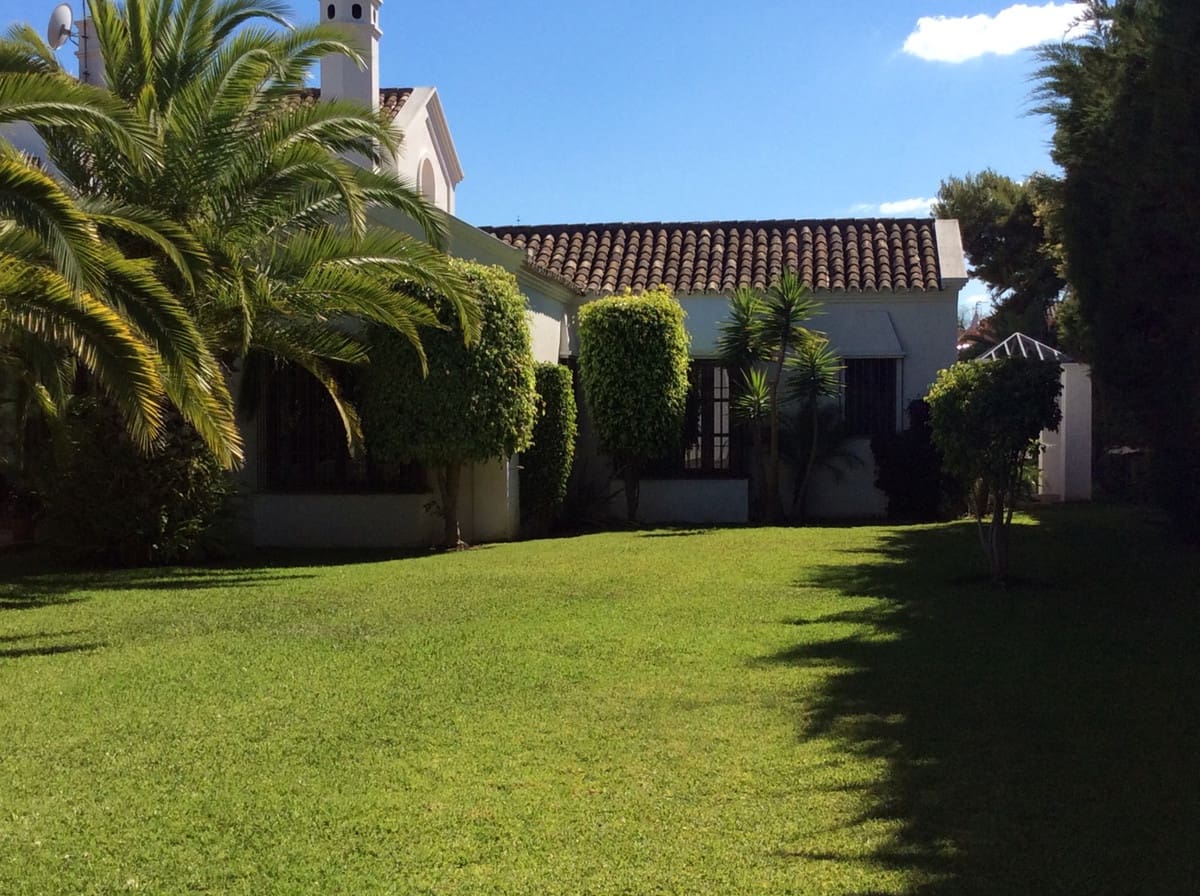 6 Zimmer Villa zu verkaufen in Marbella mit Pool Garage - 5.500.000 € (Ref: 10046522)