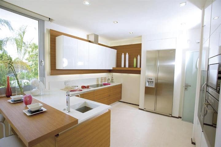 4 soveværelse Villa til salg i Marbella med swimmingpool garage - € 1.856.950 (Ref: 10046538)