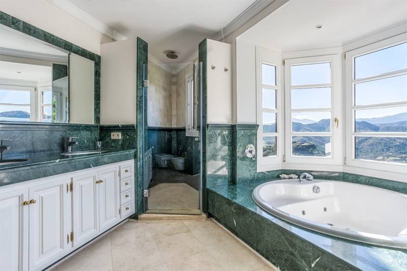 8 quarto Moradia para venda em La Zagaleta com piscina garagem - 8 500 000 € (Ref: 10046541)