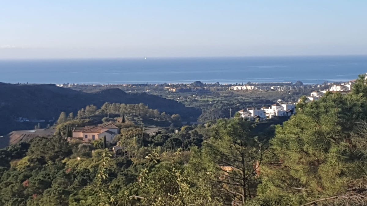 5 quarto Moradia para venda em Benahavis com piscina garagem - 3 695 000 € (Ref: 10046556)