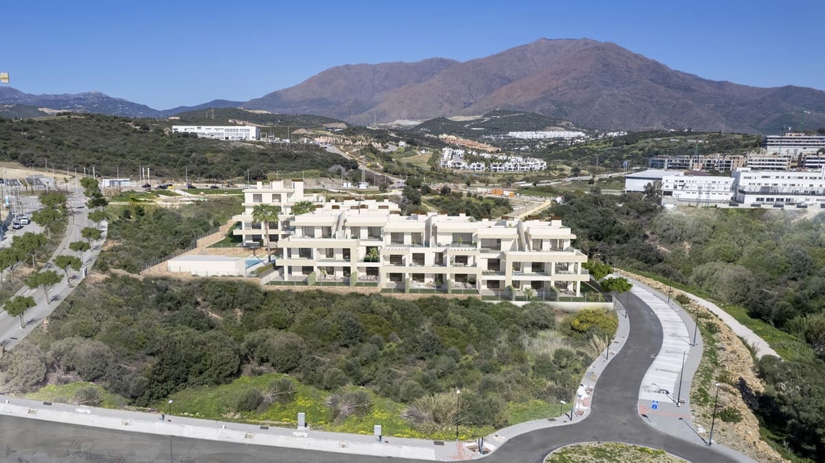 1 quarto Apartamento para venda em Estepona com piscina - 233 000 € (Ref: 10046559)