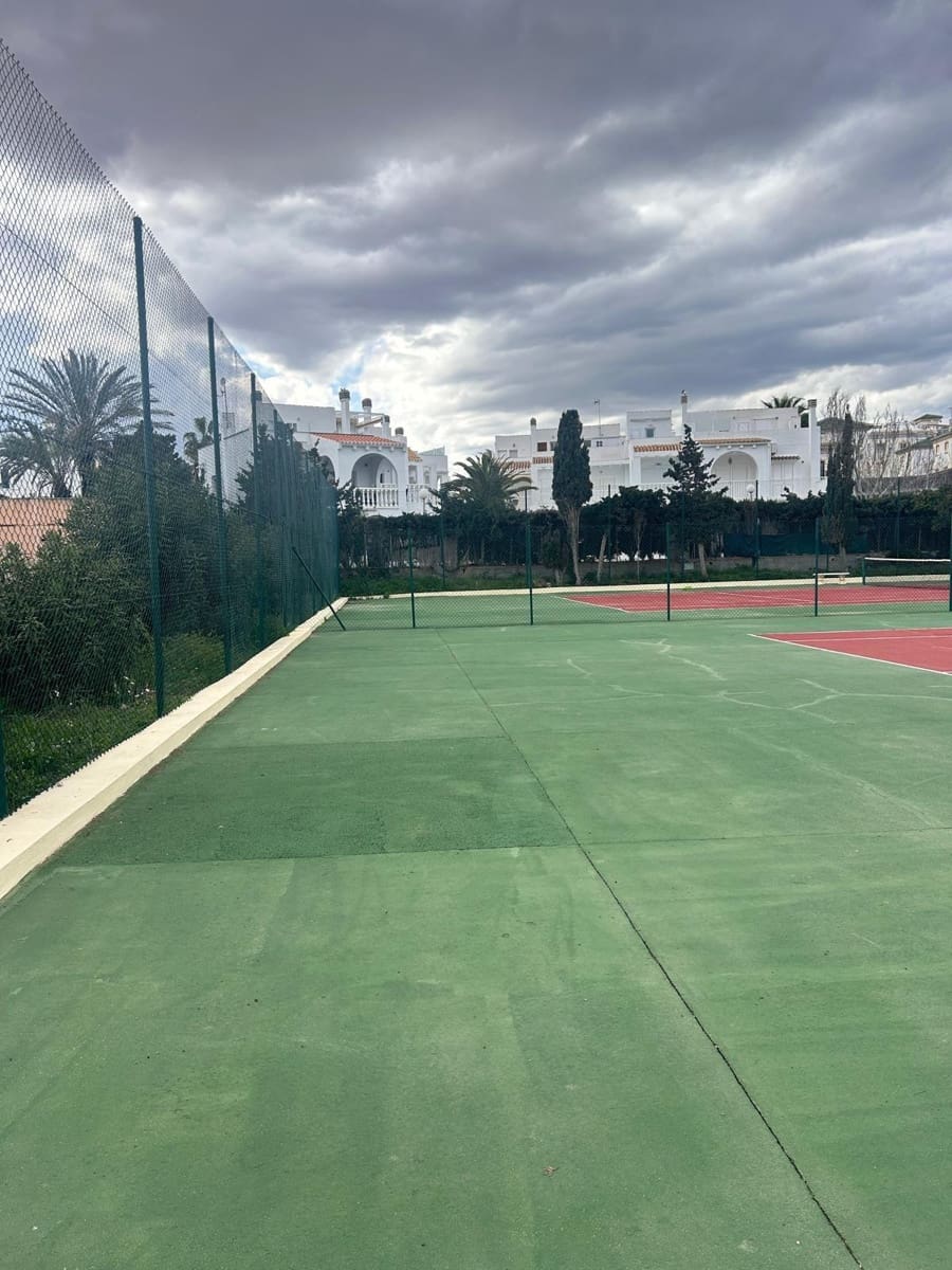 2 bedroom Bungalow for sale in Torrevieja - € 205,000 (Ref: 10047663)