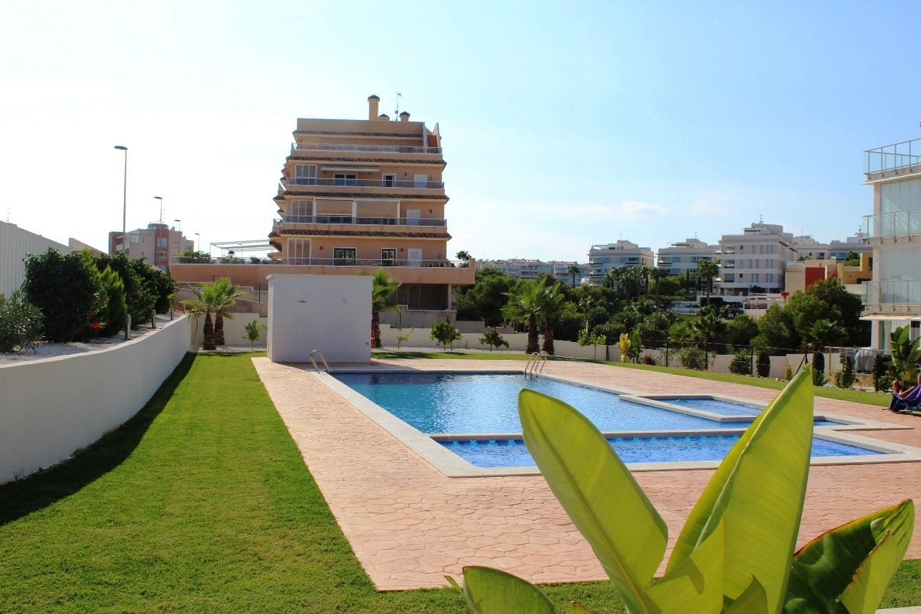 Apartamento de 2 habitaciones en Orihuela en venta con garaje - 315.000 € (Ref: 10047671)
