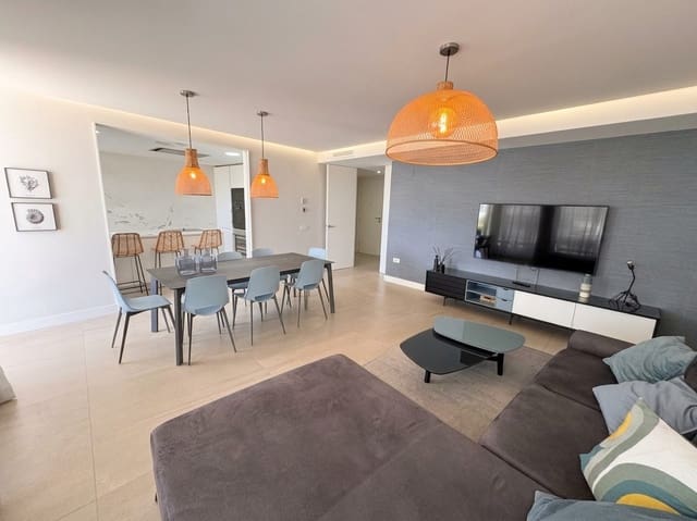 2 bedroom Apartment for sale in Zona Calvario, Estepona with pool - € 898,000 (Ref: 10047673)
