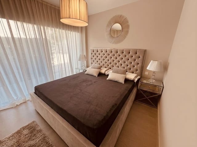 2 bedroom Apartment for sale in Zona Calvario, Estepona with pool - € 898,000 (Ref: 10047673)