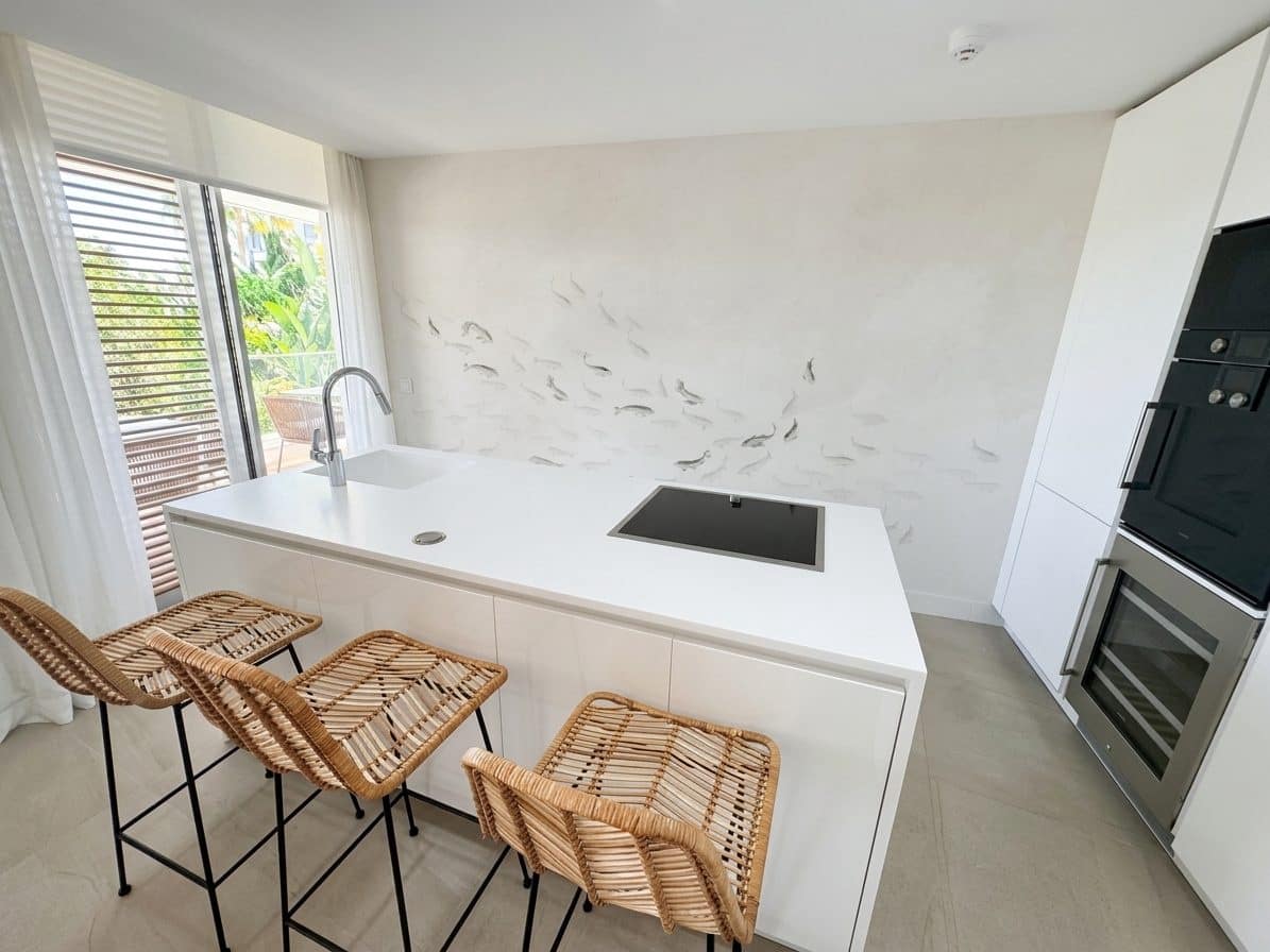 2 bedroom Apartment for sale in Estepona with pool - € 898,000 (Ref: 10047673)