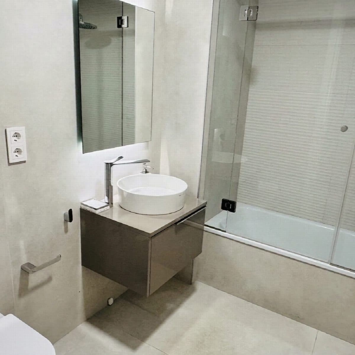 2 bedroom Apartment for sale in Estepona with pool - € 898,000 (Ref: 10047673)