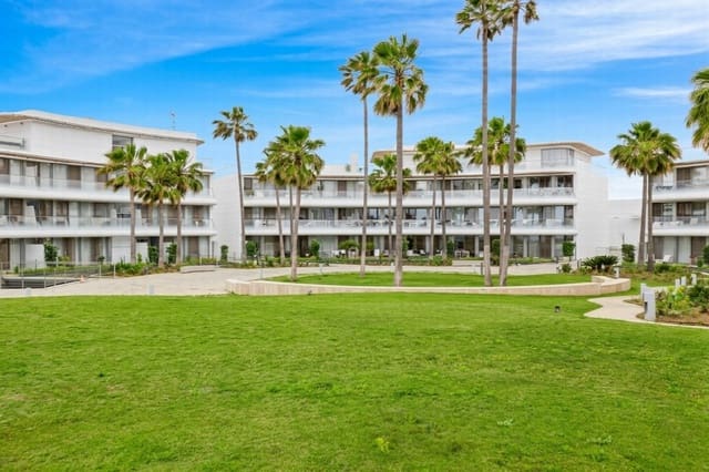 2 bedroom Apartment for sale in Zona Calvario, Estepona with pool - € 898,000 (Ref: 10047673)