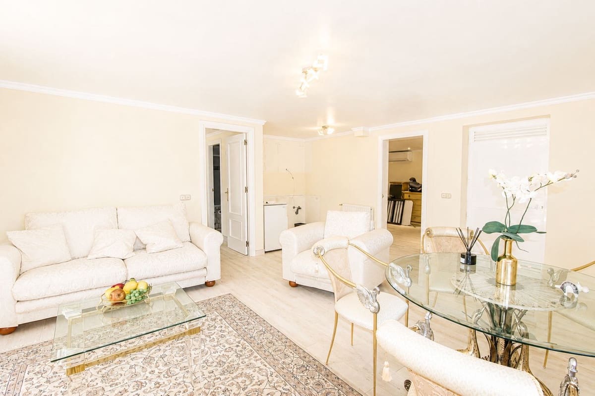 4 quarto Moradia para venda em Elviria com piscina - 1 500 000 € (Ref: 10047675)