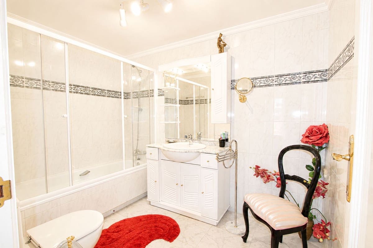 4 quarto Moradia para venda em Elviria com piscina - 1 500 000 € (Ref: 10047675)