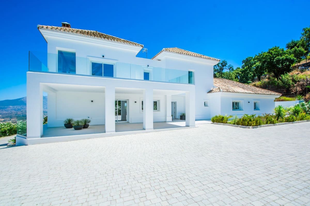 4 soveværelse Villa til salg i La Mairena med garage - € 1.980.000 (Ref: 10047676)