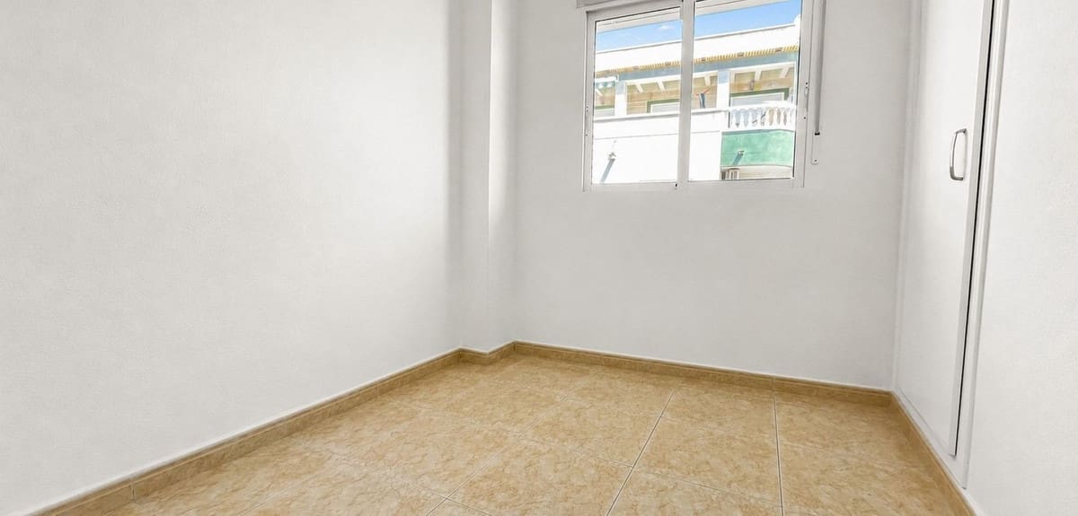 2 Zimmer Apartment zu verkaufen in Alicante / Alacant Stadt - 144.000 € (Ref: 10047677)