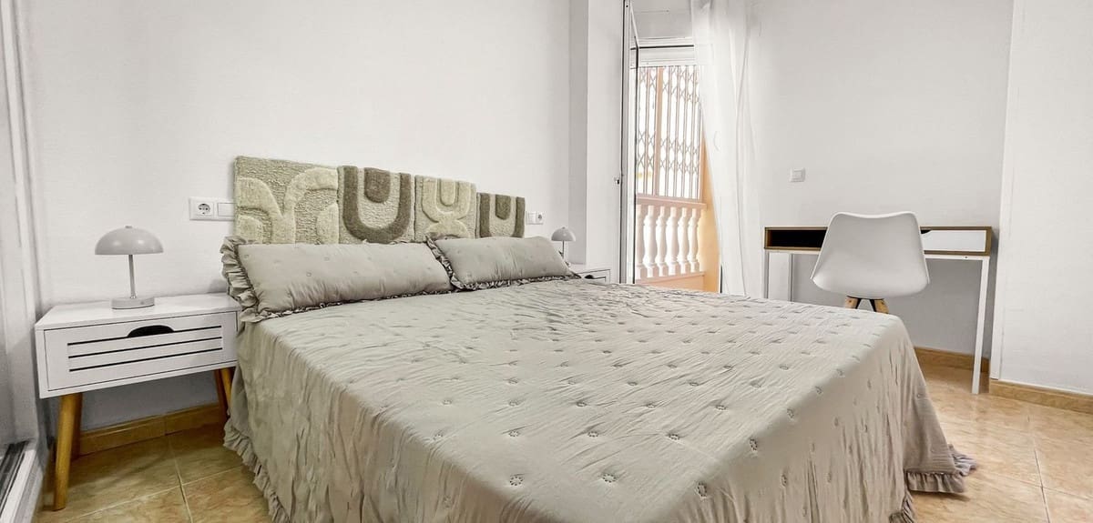 2 Zimmer Apartment zu verkaufen in Alicante / Alacant Stadt - 144.000 € (Ref: 10047677)