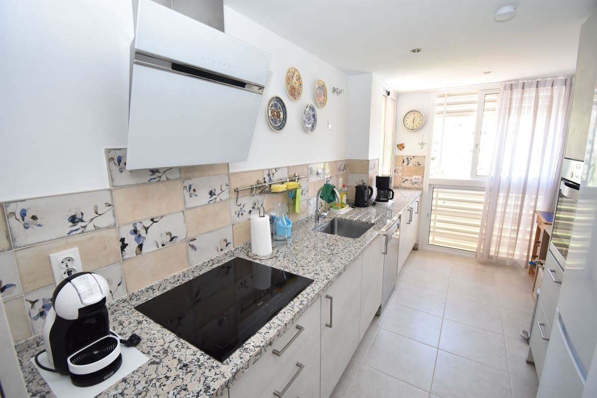 4 sovrum Lägenhet till salu i Benalmadena Costa med pool garage - 499 999 € (Ref: 10047678)