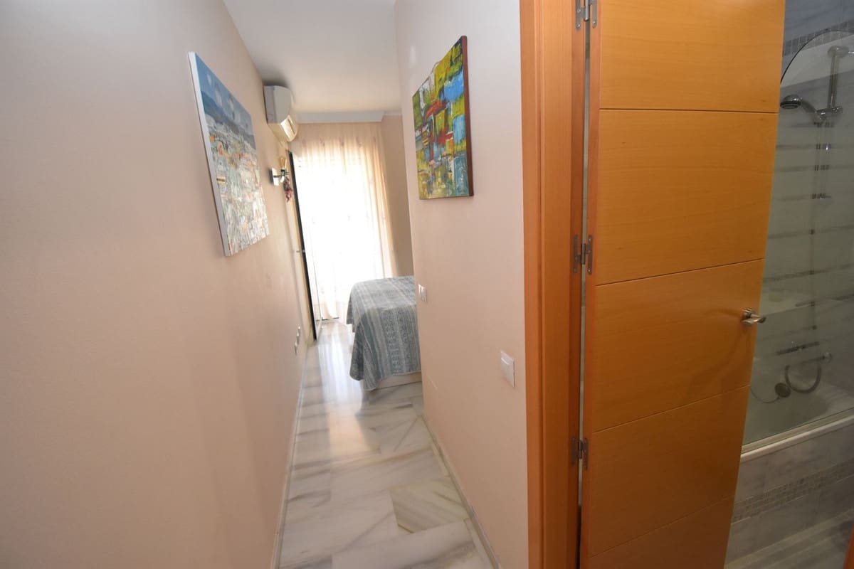 4 sovrum Lägenhet till salu i Benalmadena Costa med pool garage - 499 999 € (Ref: 10047678)