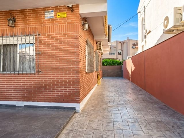 3 soveværelse Semi-Rækkehus til salg i Los Cuarteros, San Pedro del Pinatar - € 240.000 (Ref: 10047826)