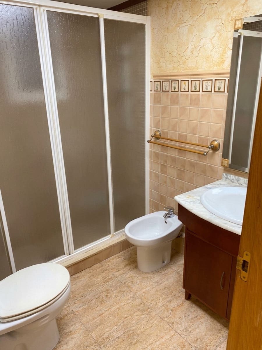 2 slaapkamer Strandappartement te koop in Torrevieja met zwembad - € 169.900 (Ref: 10047830)