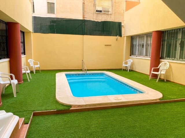 2 slaapkamer Strandappartement te koop in Playa del Cura, Torrevieja met zwembad - € 169.900 (Ref: 10047830)