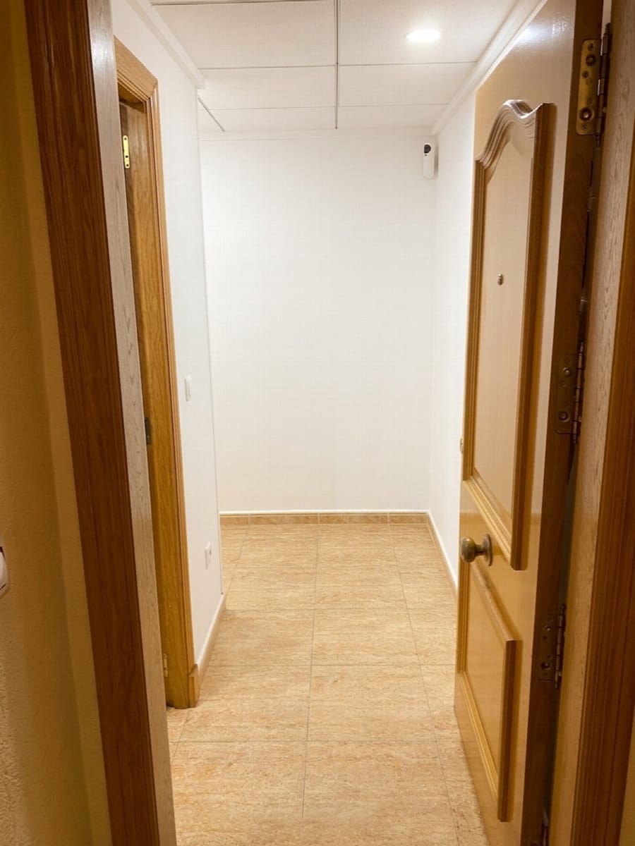 2 slaapkamer Strandappartement te koop in Torrevieja met zwembad - € 169.900 (Ref: 10047830)