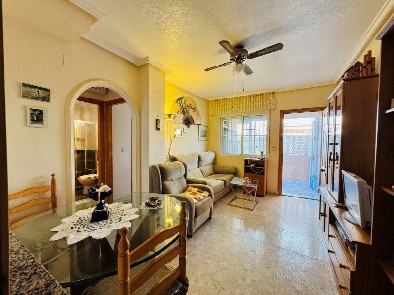 2 Zimmer Apartment zu verkaufen in Torrevieja mit Pool Garage - 169.000 € (Ref: 10047834)