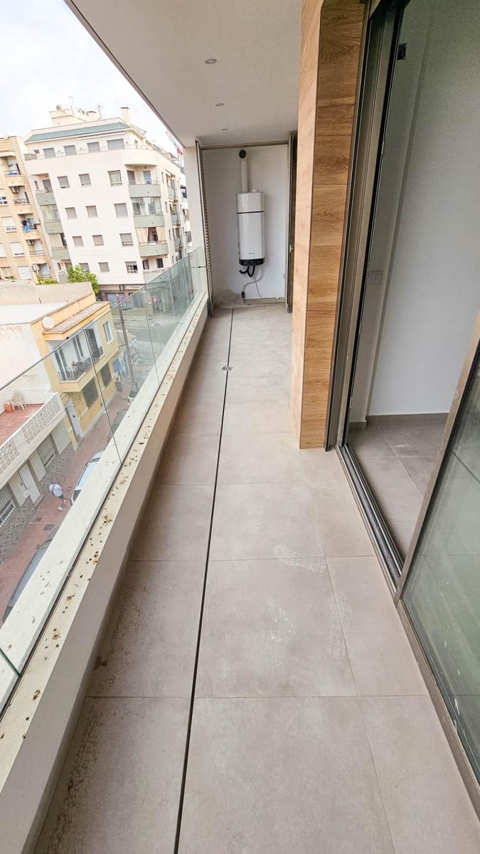 1 soverom Leilighet til salgs i Torrevieja - € 255 000 (Ref: 10047841)
