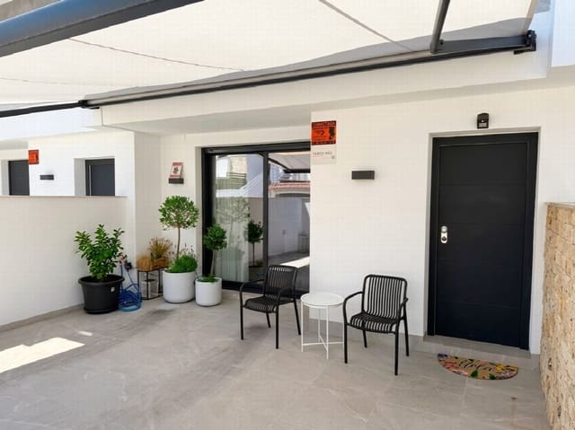 3 soverom Kjedet enebolig til salgs i Pilar de la Horadada ciudad, Pilar de la Horadada med svømmebasseng - € 545 000 (Ref: 10047842)