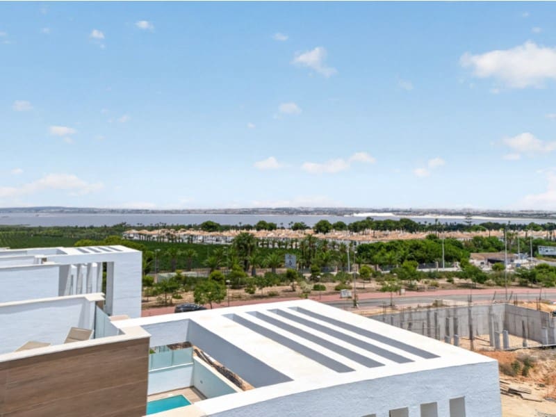 3 Zimmer Villa zu verkaufen in Torrevieja mit Pool Garage - 495.000 € (Ref: 10047844)