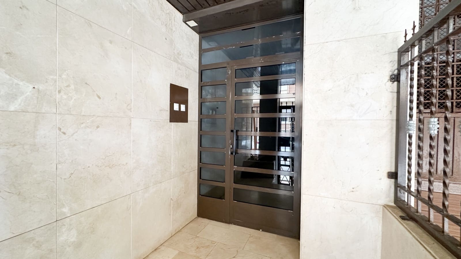 2 sypialnia Apartament przy plaży na sprzedaż w Torrevieja z garażem - 239 995 € (Ref: 10047851)