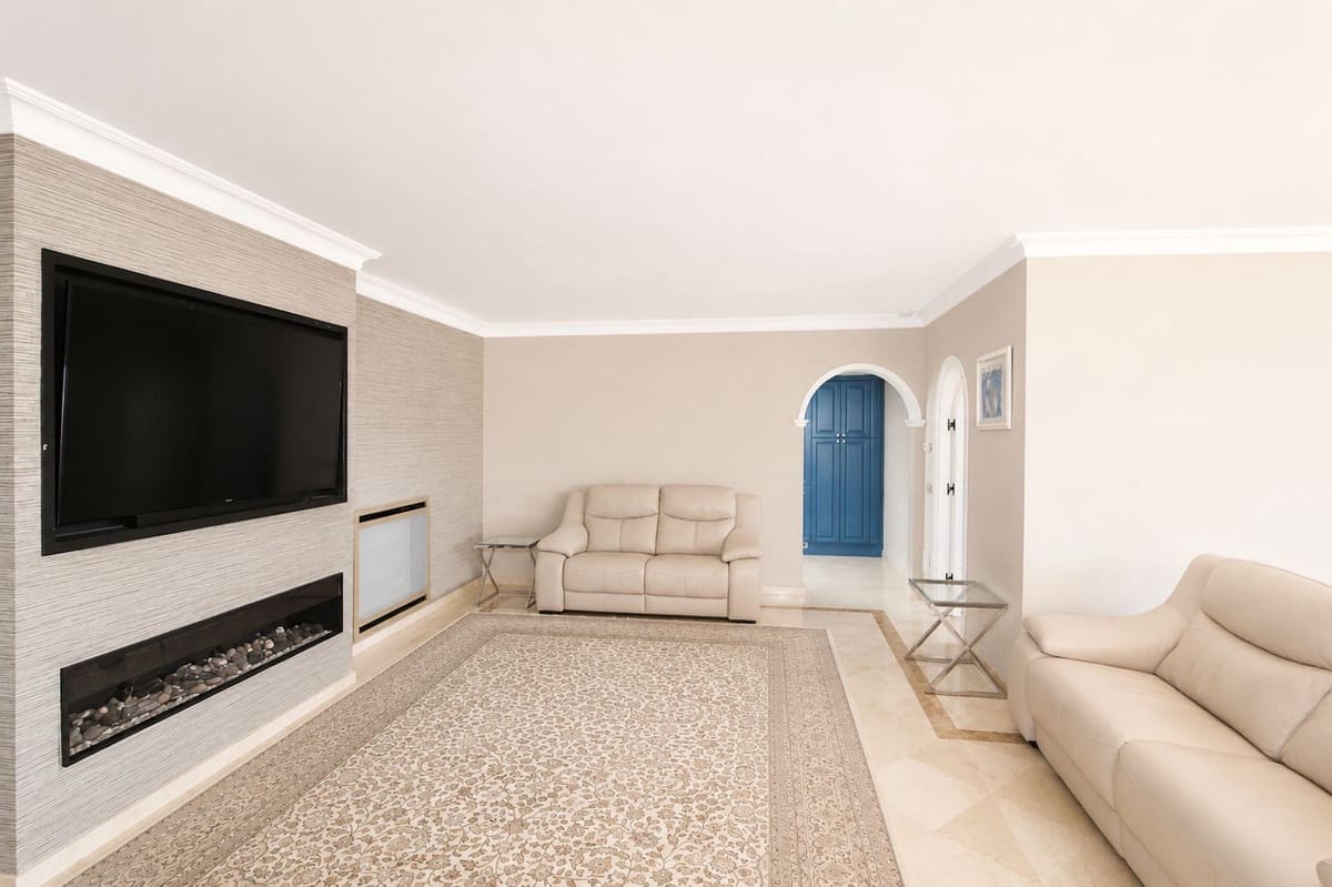 4 sovrum Villa till salu i Elviria med pool - 1 500 000 € (Ref: 10047853)